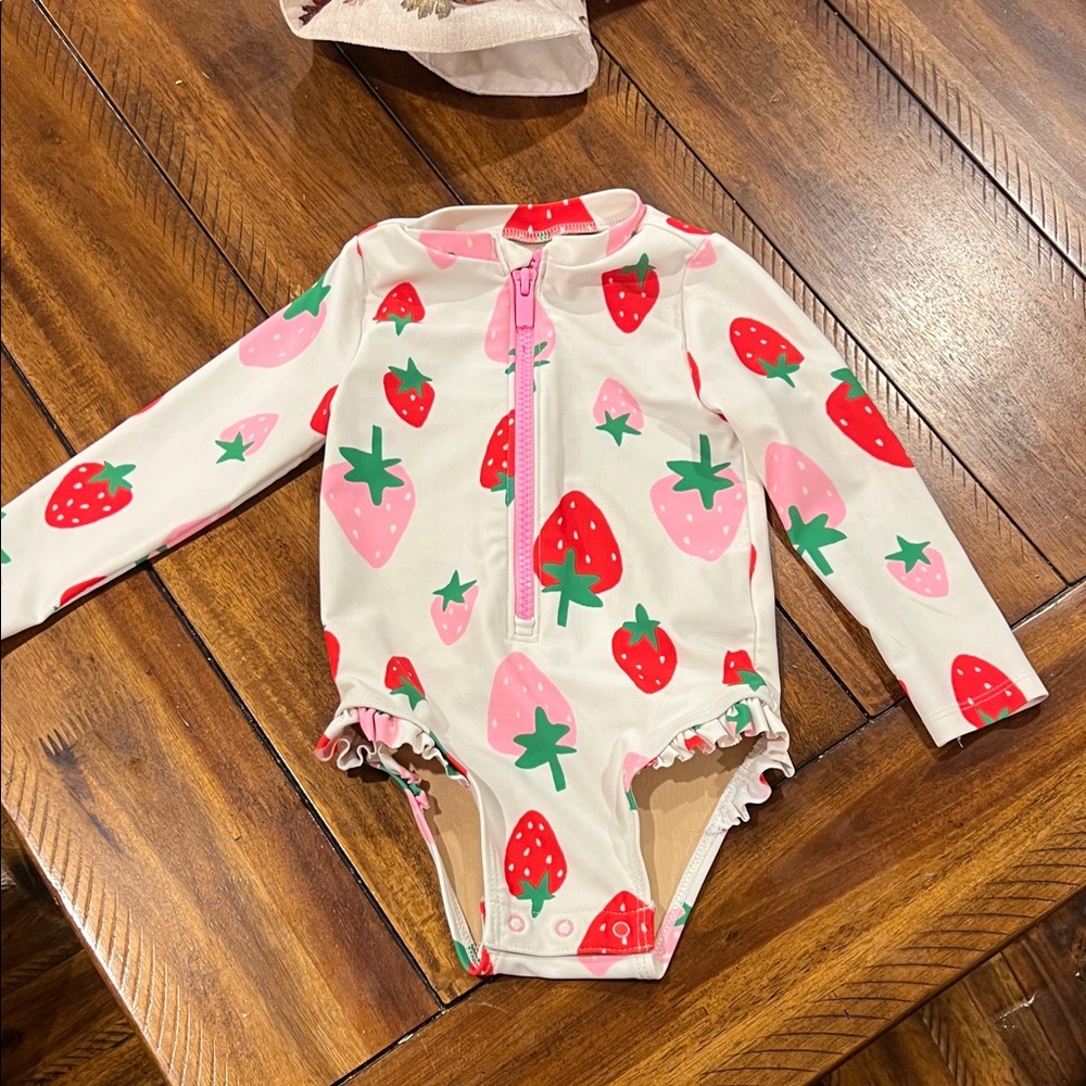 Strawberry Print Kids Swimwear Old Navy 12-18 month girls